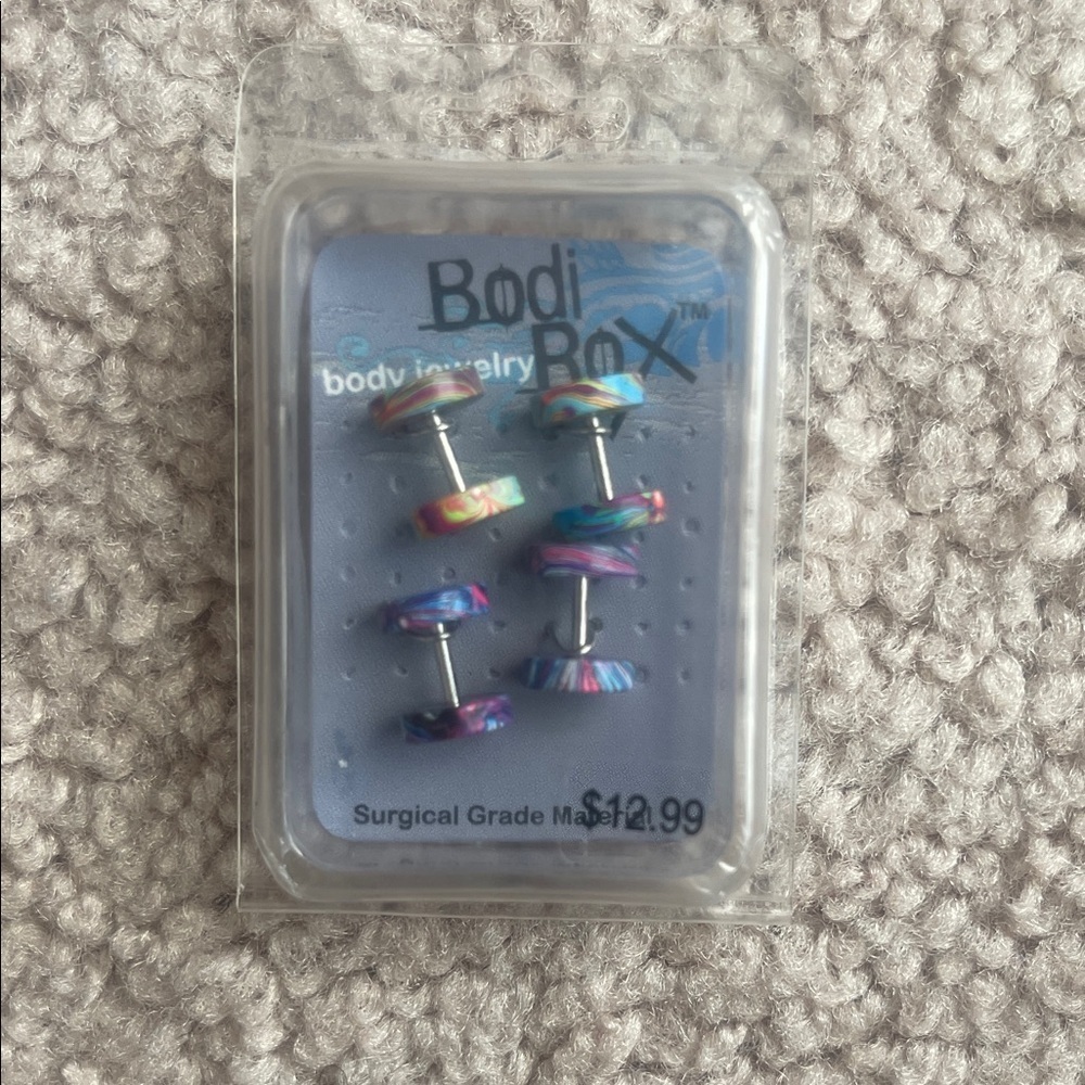 NWT Body Rox Multicolored Faux Plug Earring Set - Picture 2 of 3